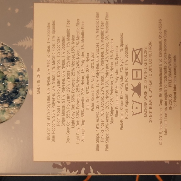 2 Pack of Slipper Socks - Picture 3 of 3